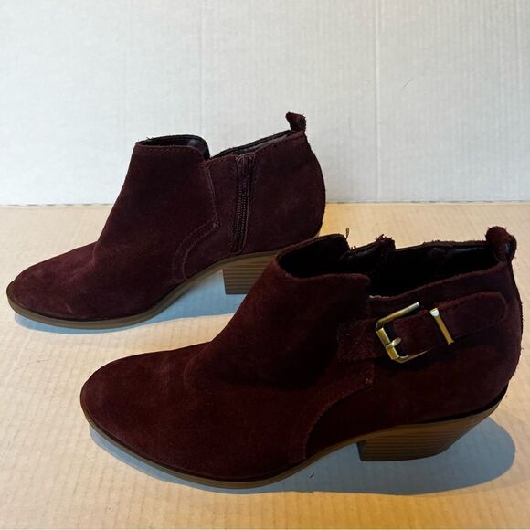 Sonoma Women's Heeled Suede Ankle Booties Burgundy 6 1/2M - Picture 2 of 9